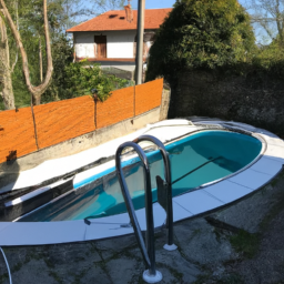 Réparez les dommages de votre piscine rapidement et efficacement avec un service professionnel Firminy